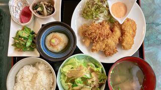 カフェ がじゅまるの木