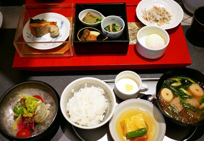 日本料理 湯河原 華暦