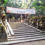 春日大社の摂社である境内社の「若宮神社」。