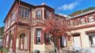 旧ドレウェル邸