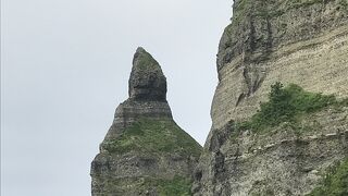 セタカムイ岩