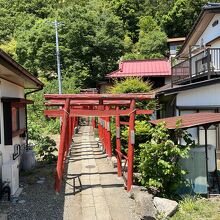 稲荷神社の連なる鳥居