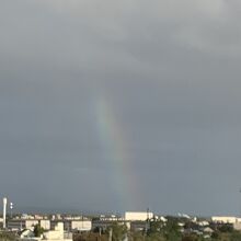 翌日は虹も見えました。