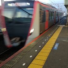 成田空港行き始発
