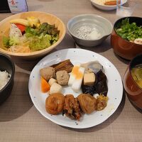 朝食はブッフェ