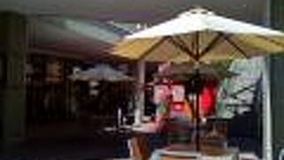 ひと息つきやすいスイーツショップ