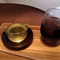 夕方のみお茶かコーヒーのサービスがあります。