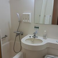 バスタブはそこそこ広い