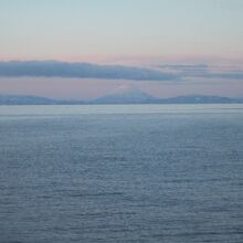 噴火湾越しに見えた羊蹄山