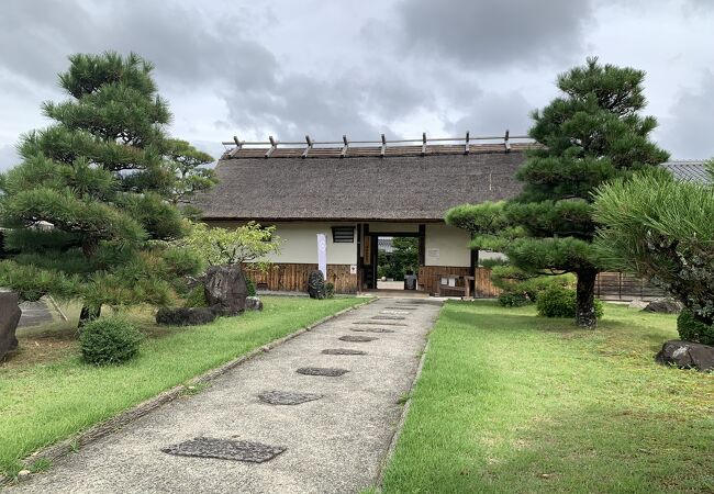 藩主の別邸だった桂園舎や版木館、デカンショ節館など篠山についての歴史や文化がわかります。