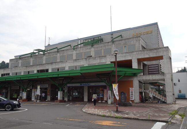 ほくほく線の駅に併設される道の駅 （道の駅 まつだいふるさと会館） 