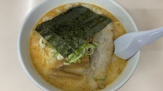 背脂とんしおラーメン