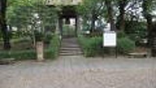 横網町公園内にある鐘