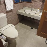 トイレ、洗面はスペースが広く利用しやすいです。