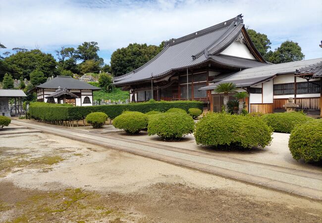 松江藩ゆかりの寺、重文の梵鐘付近から宍道湖を一望