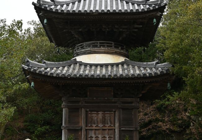 江戸時代からの景勝地を代表する多宝塔