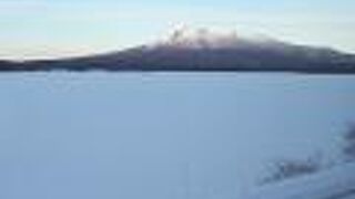 駒ケ岳と対になった景色は見事です