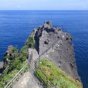 青い海と石廊崎の岩礁地帯を見ることができました。