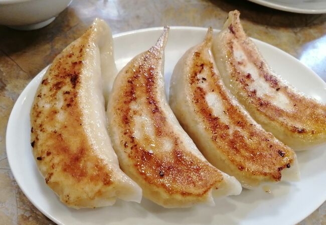 餃子が有名だが他もリーズナブルで美味しい