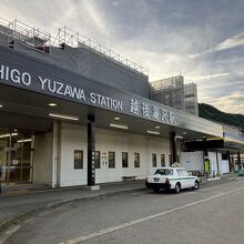 リニューアル工事中の越後湯沢駅