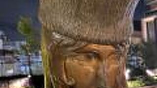 夜の「大泉アニメゲート」