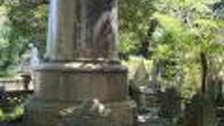 お墓ではないようです