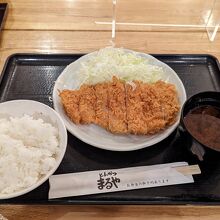 トンカツ定食 / Tonkatsu set meal