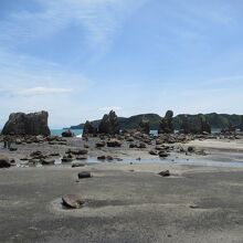 橋杭岩の先にある島