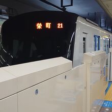 停車時の「ぷぅ～ん」という音が個人的に好きです。