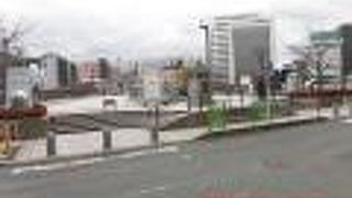 中洲の那珂川通りと天神中央公園を結んでいる橋