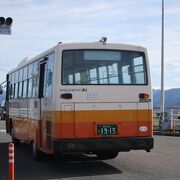 朝の松山市方面は渋滞で定時運行が期待できそうにない