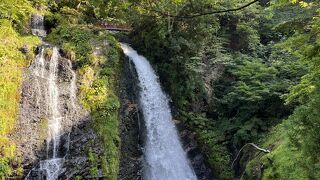 白銀の滝が結構見応えあります