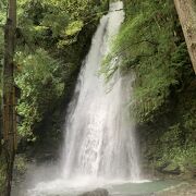 平家の落人が愛した琵琶の滝