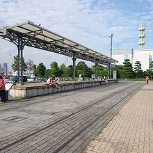 旧横浜港駅 プラットホーム