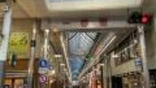 ここはまだ賑やか