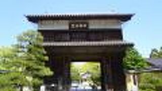 福岡藩主黒田家の菩提寺