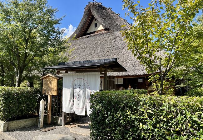 嵐山の賑わいを離れ閑静な住宅街で楽しめる贅沢な時間