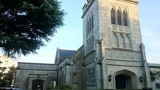 現代でも通用する洗練されたデザインの外観