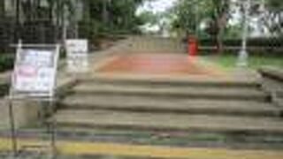 夜のサンティチャイプラカーン公園