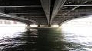 昭和５年、関東大震災からの帝都復興で架橋された橋です。