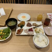 別亭に泊まると朝食会場も本館とは別になり、内容も良いです。