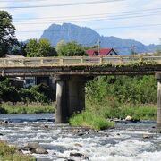 碓氷川から見た妙義山の急峻さ