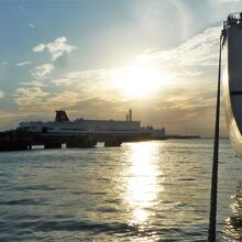 名門大洋フェリー１便が出航