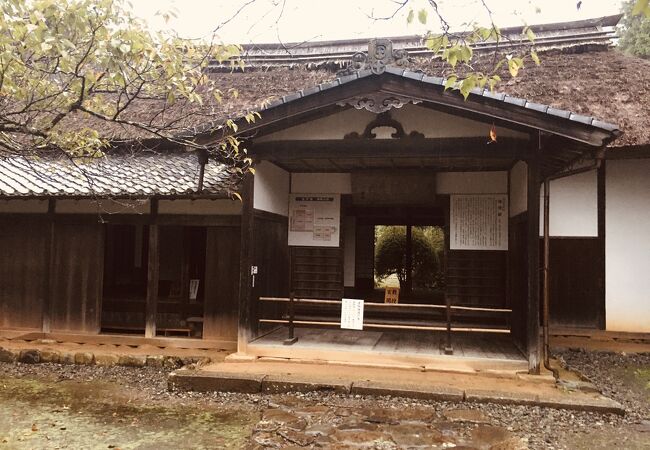 半額ストア 進徳館 クチコミ・アクセス・営業時間｜辰野・箕輪・高遠 文化、民俗