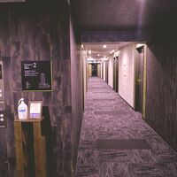 デザイナーズホテルを思わせる凝った作り。