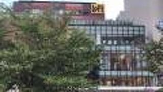 iPhoneのケースとフィルム