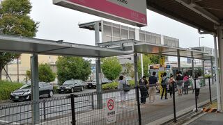 JRならこちらです。近鉄は新祝園駅。両者は隣合わせですぐ乗り換えできます。