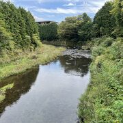 仙石原付近の流れは緩やか