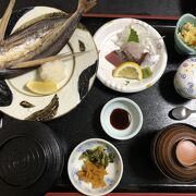 綺麗な店内、地物扱う和食の店