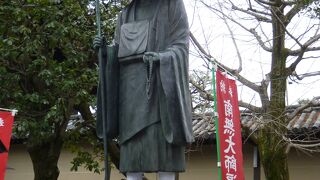 見どころが多く、何度も訪ねたくなる寺院